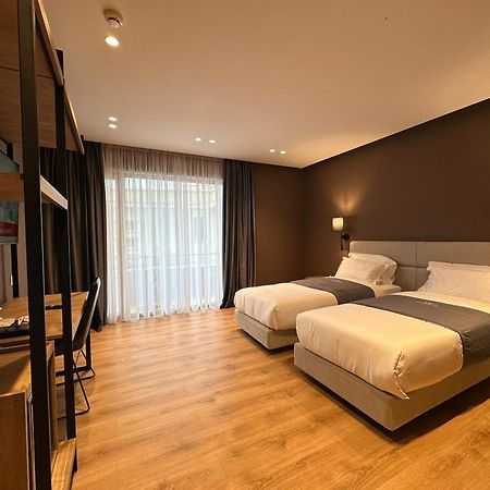 Mulaj Hotel Tirana Zewnętrze zdjęcie