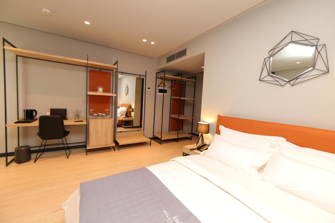 Mulaj Hotel Tirana Zewnętrze zdjęcie