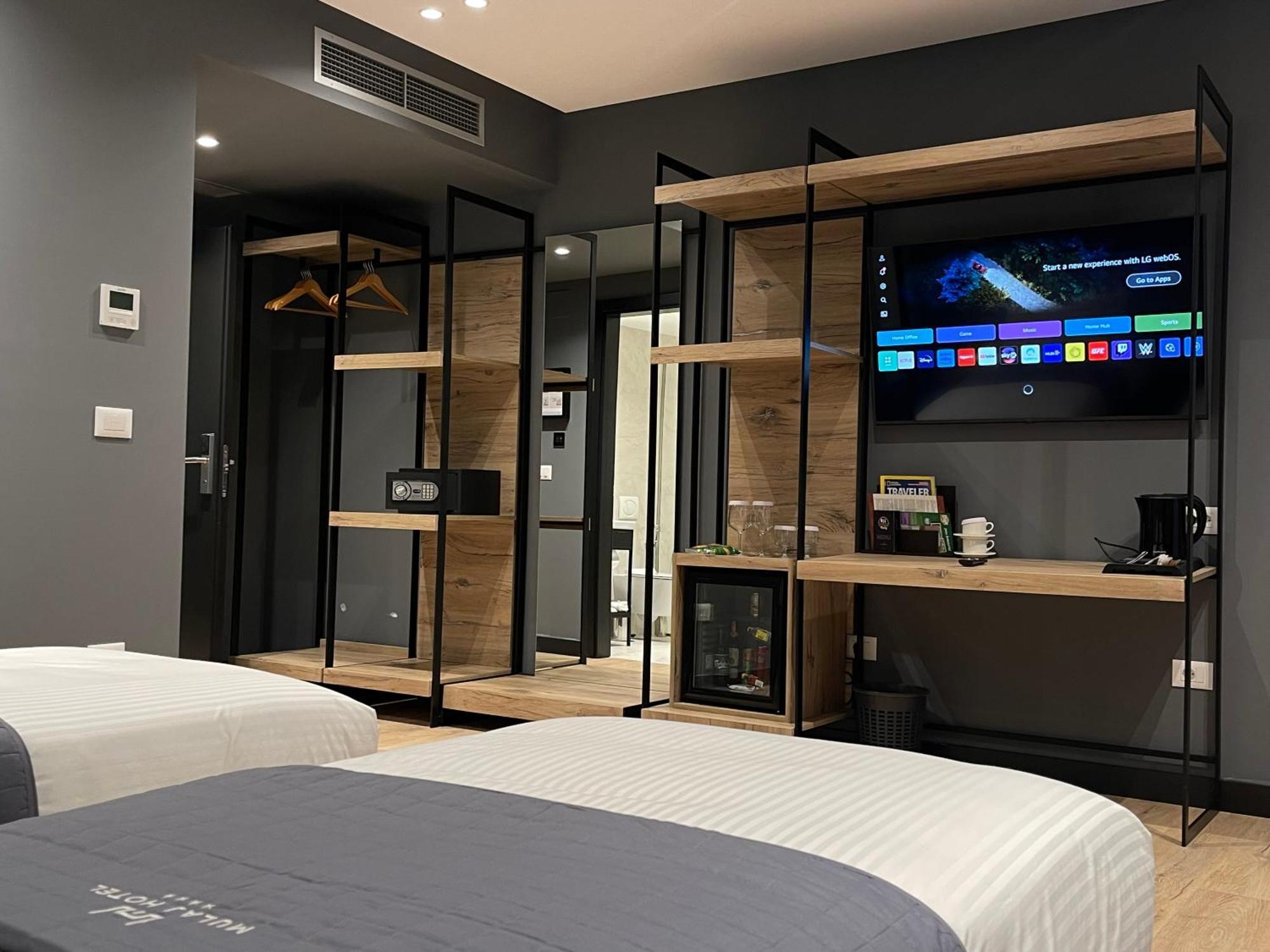 Mulaj Hotel Tirana Zewnętrze zdjęcie