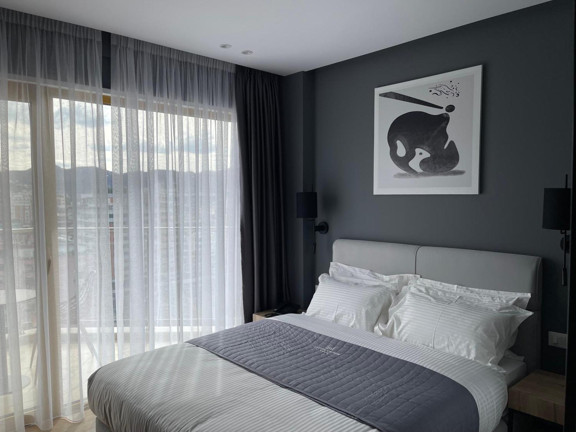 Mulaj Hotel Tirana Zewnętrze zdjęcie