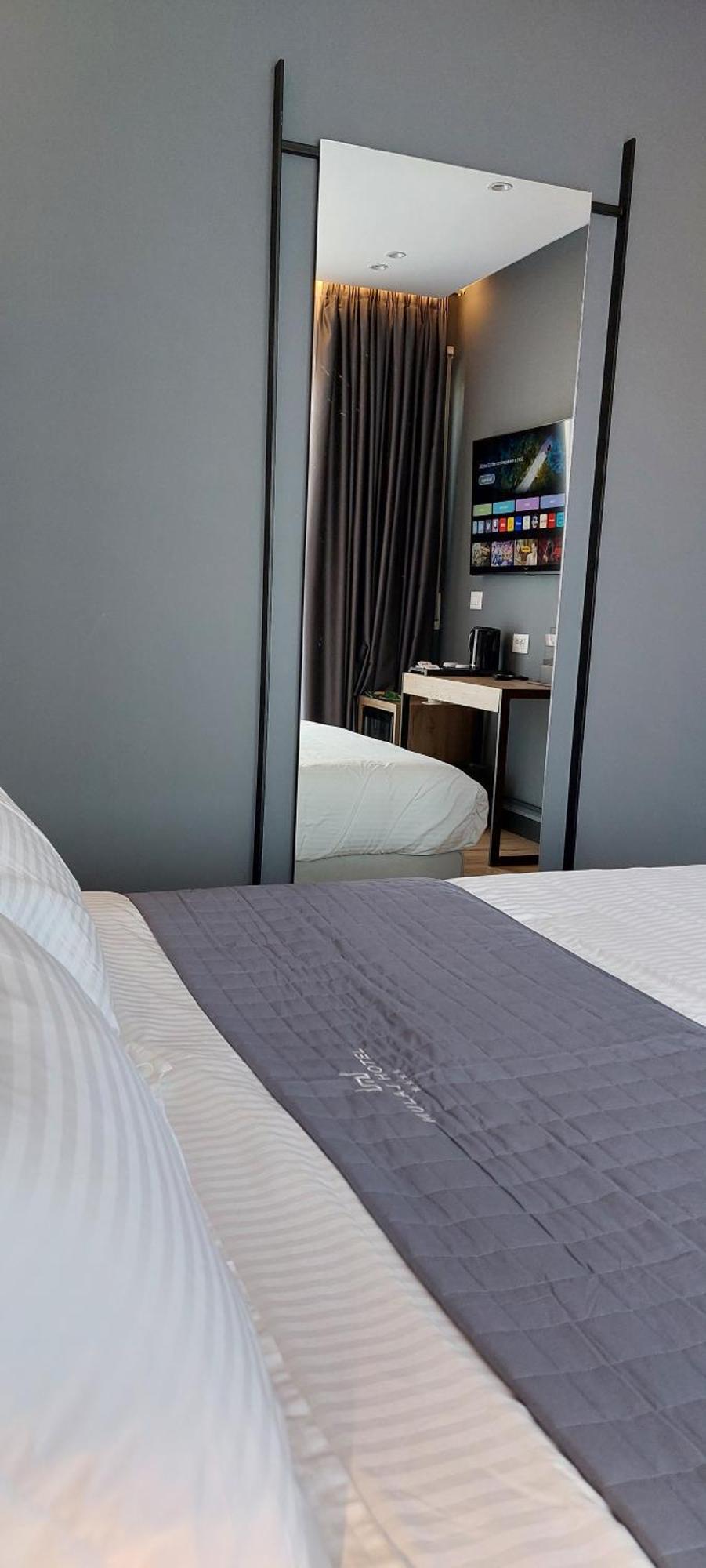 Mulaj Hotel Tirana Zewnętrze zdjęcie