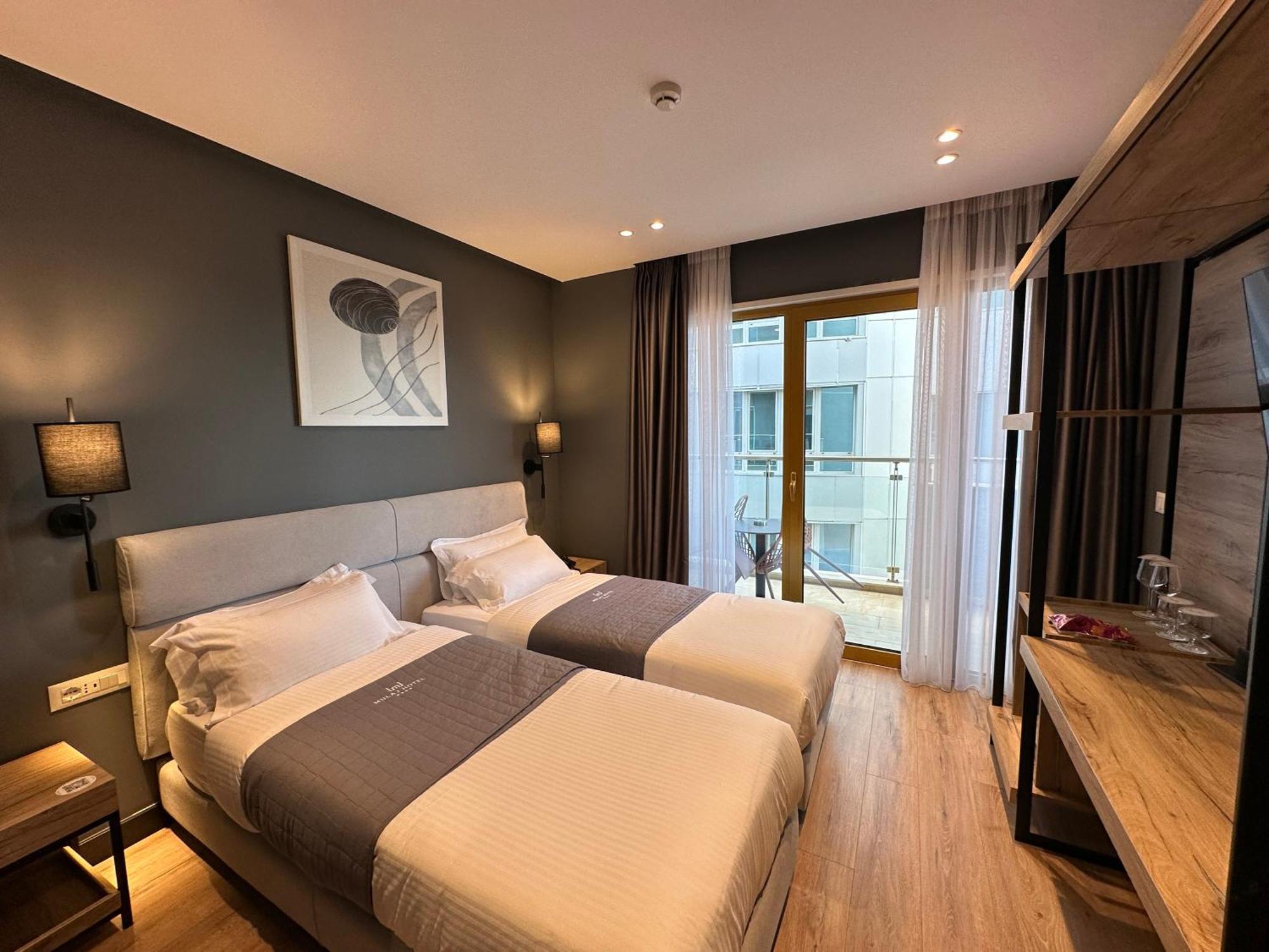 Mulaj Hotel Tirana Zewnętrze zdjęcie