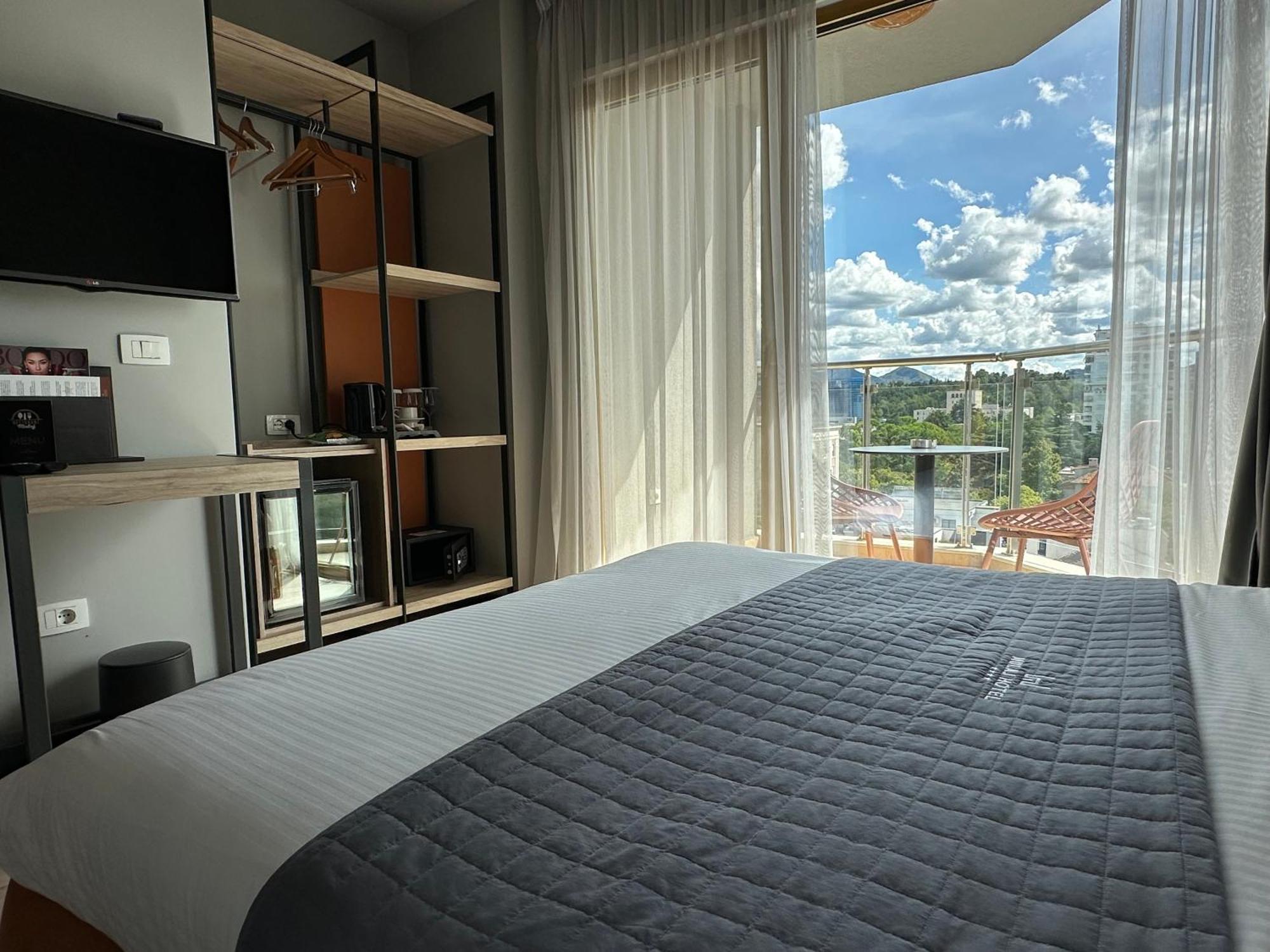 Mulaj Hotel Tirana Zewnętrze zdjęcie