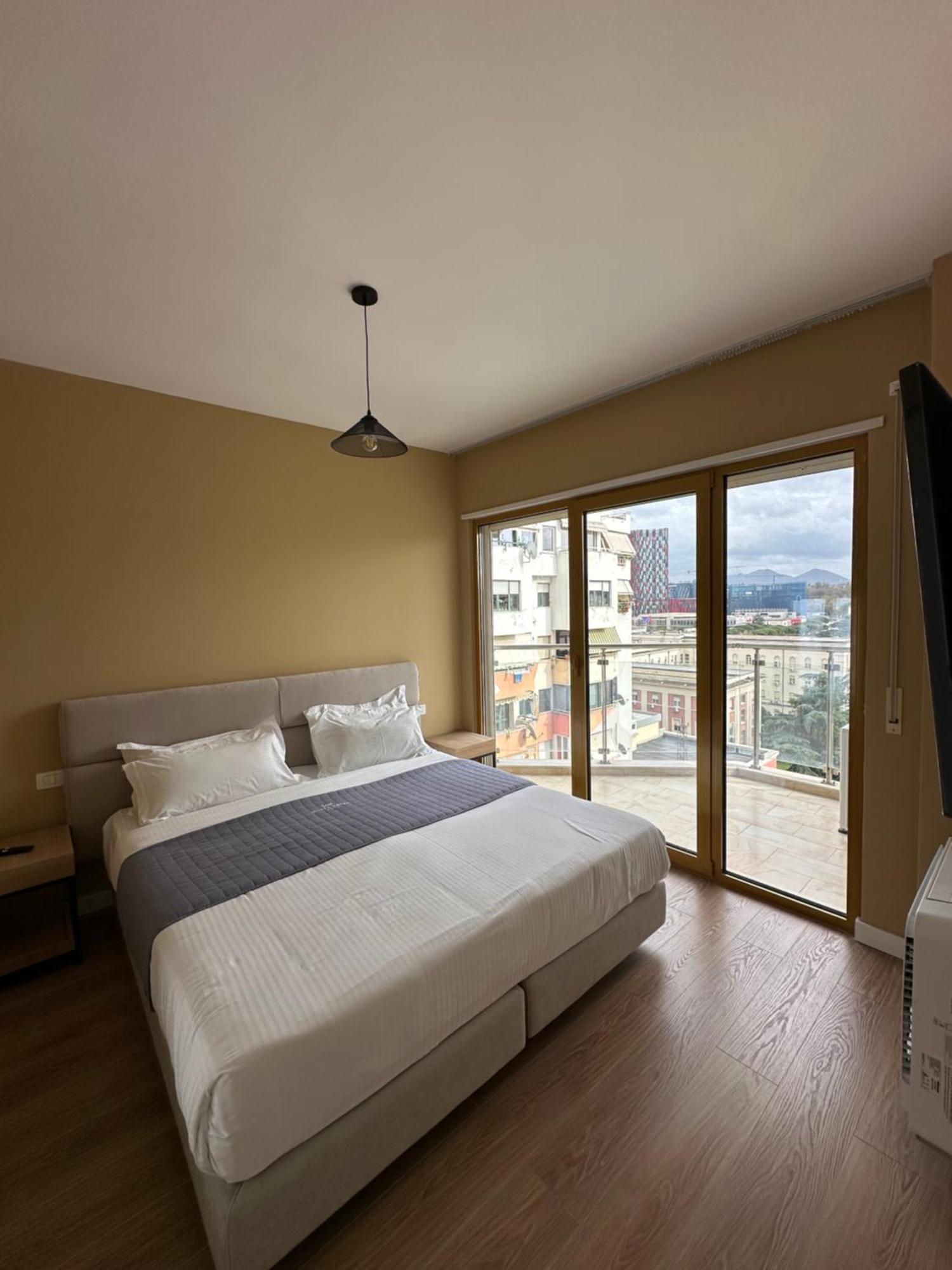 Mulaj Hotel Tirana Zewnętrze zdjęcie