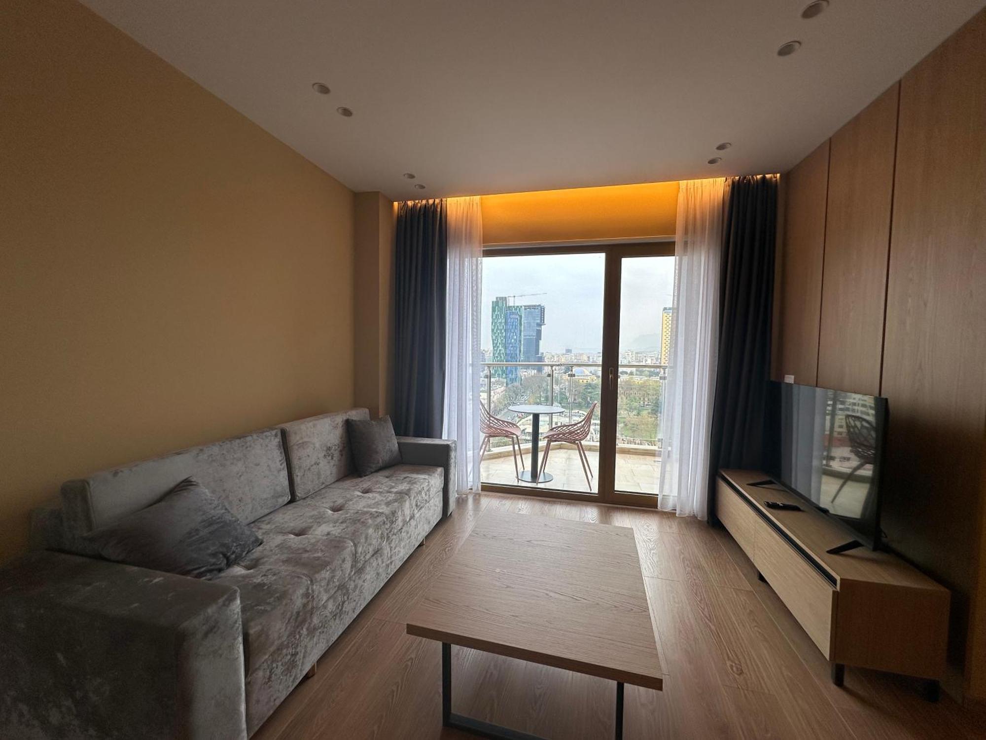 Mulaj Hotel Tirana Zewnętrze zdjęcie