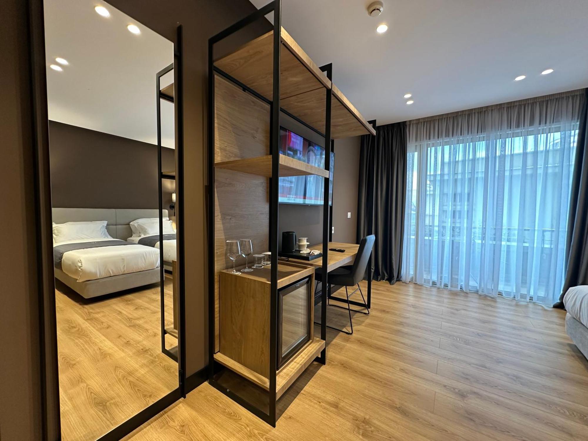 Mulaj Hotel Tirana Zewnętrze zdjęcie