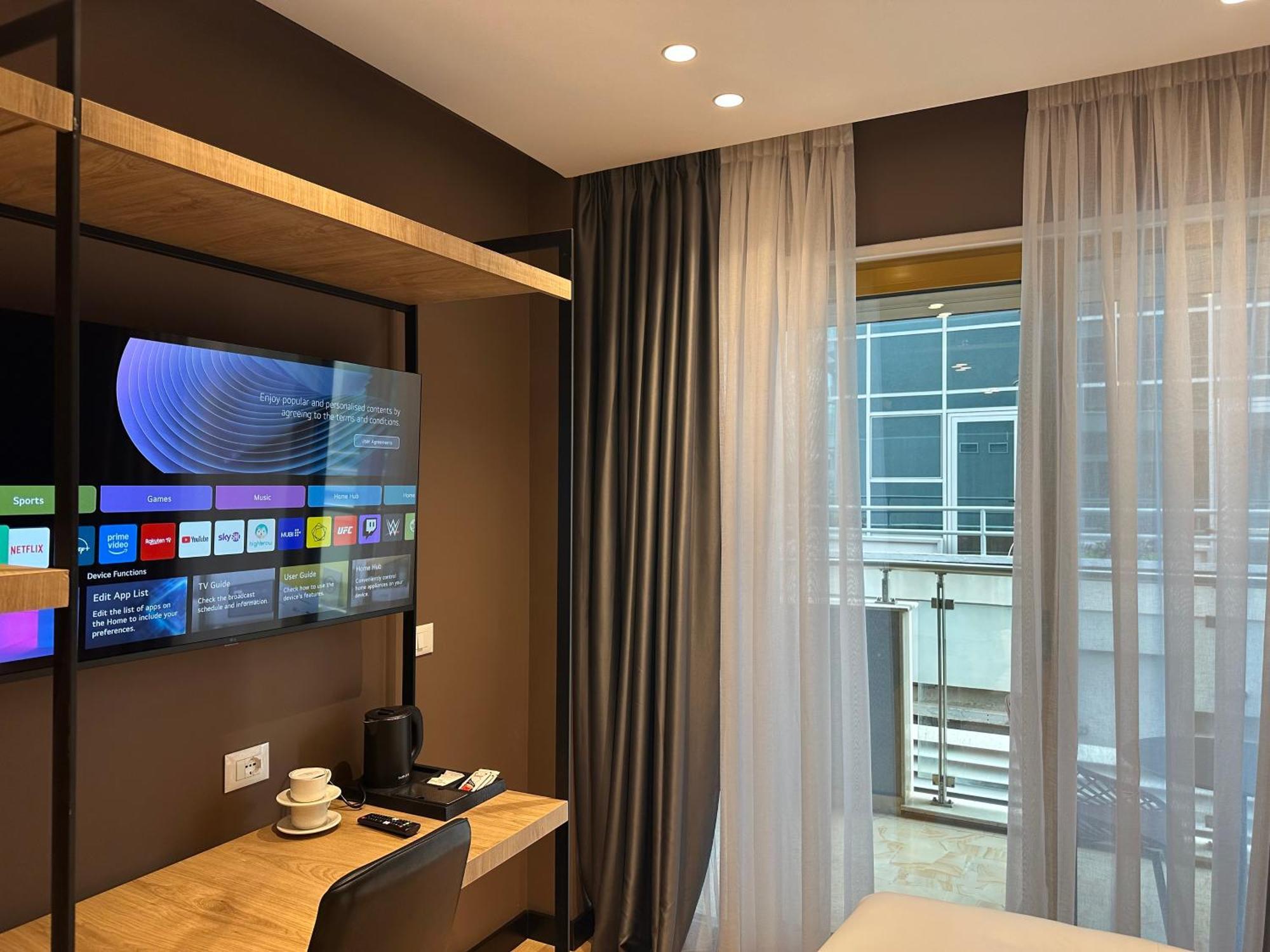 Mulaj Hotel Tirana Zewnętrze zdjęcie